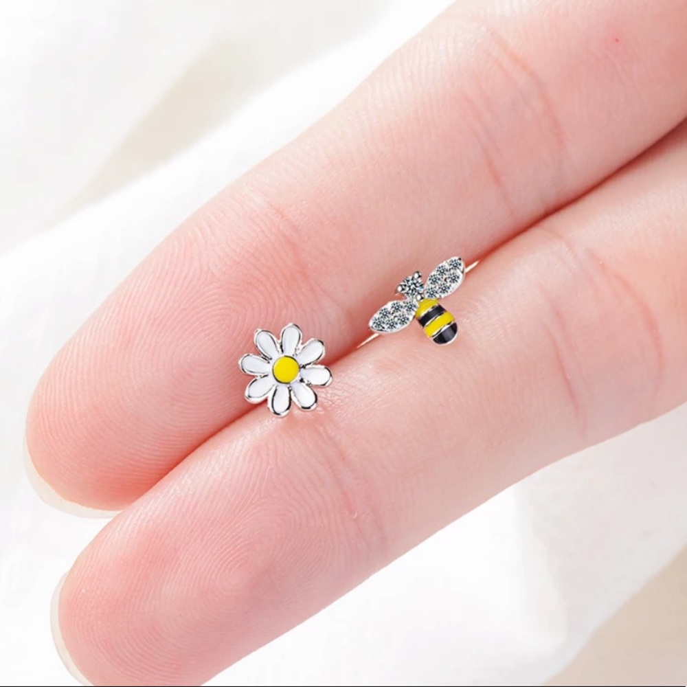 NEW 925 SILVER BEE SUN FLOWER DIAMOND EARRINGS, NICE EARRINGS, CUTE EARRINGS